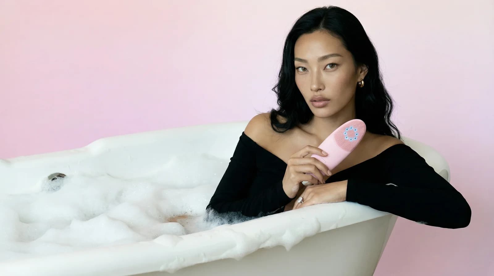 Yamaguchi. EMS Cleansing Brush visual 01